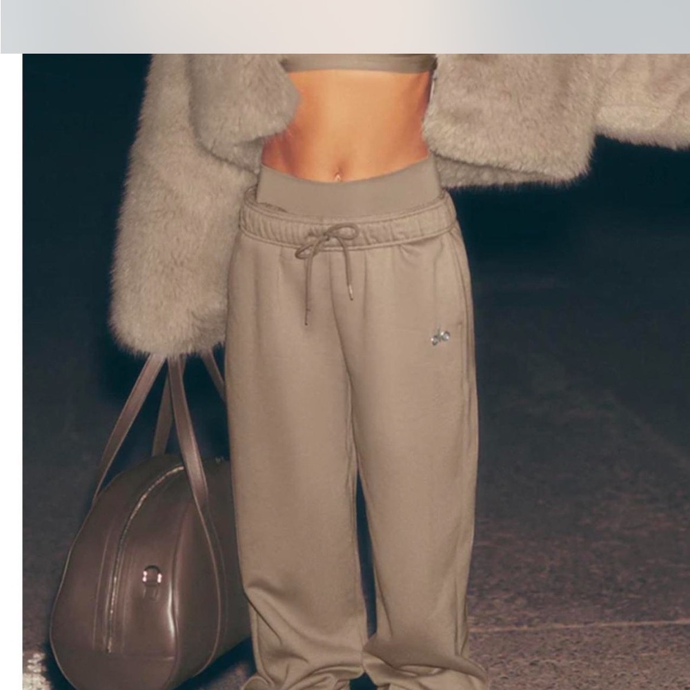 ALO Yoga Taupe Jogger Pants